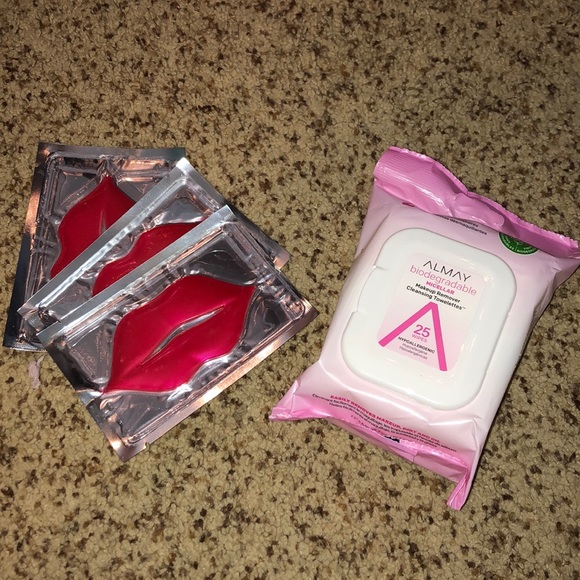 Skin & lipcare bundle!🌸 - Picture 1 of 5